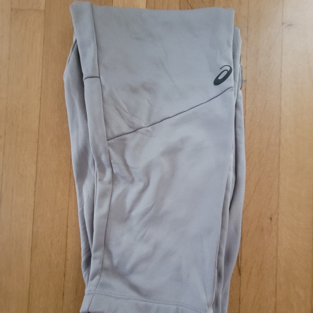 Asics sweatpants, Size M